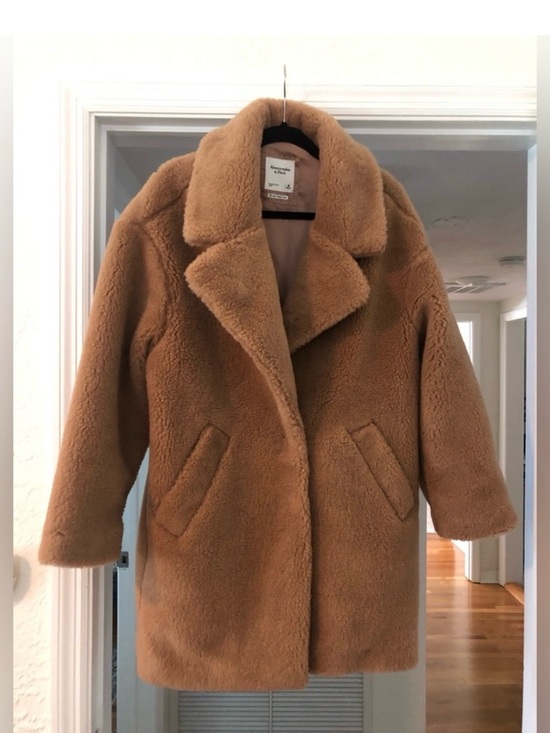 Abercrombie & Fitch Jackets & Blazers - Abercrombie & Fitch Tan Teddy Coat - Plush Faux Shearling Jacket